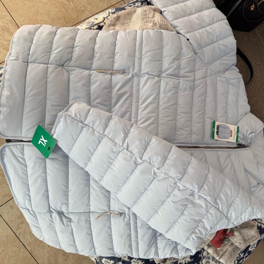 Nautica Women's Light Gray/blue puffer Jacket - Picture 2 of 3